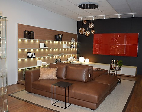 - moderne Wohnwand mit Bibliothek - Artematica Living